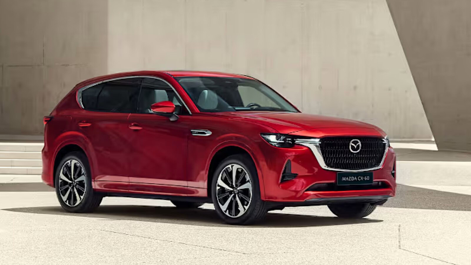 Mazda CX-60 regala 1.000 euro di carburante Q8: quanti km valgono