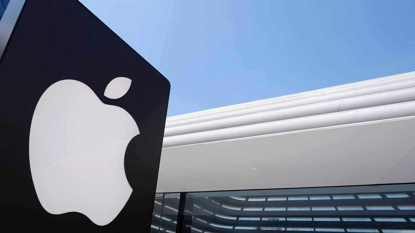 Apple, l'UE valuta una tassa annuale per chi supera 100 milioni