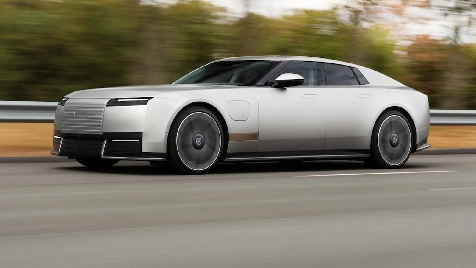 Jaguar Type 01: oltre 1.000 cavalli e circa 644 km di autonomia