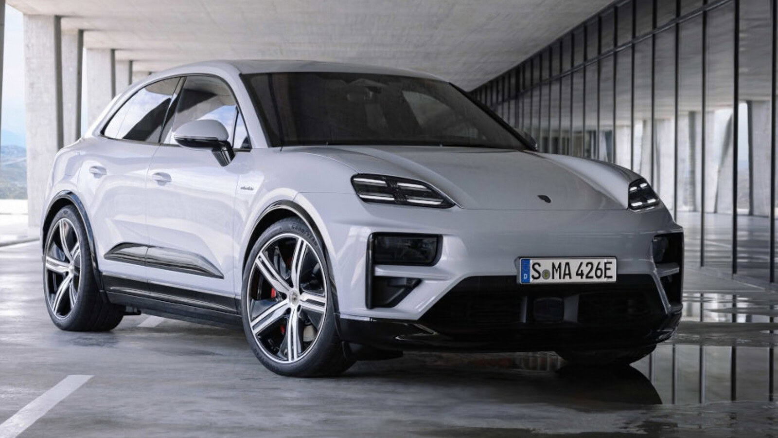 Porsche Macan a benzina torna nel 2028 su base Audi Q5