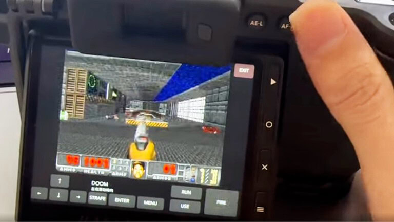 DOOM su Hasselblad X2D: si spara con il pulsante di scatto