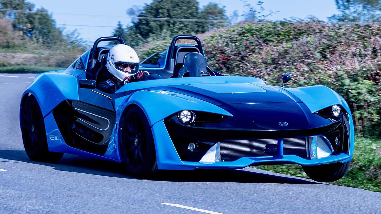 Zenos E10: 790 kg, fino a 385 CV e solo cambio manuale