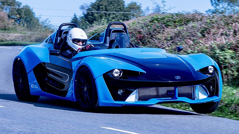 Zenos E10: 790 kg, fino a 385 CV e solo cambio manuale
