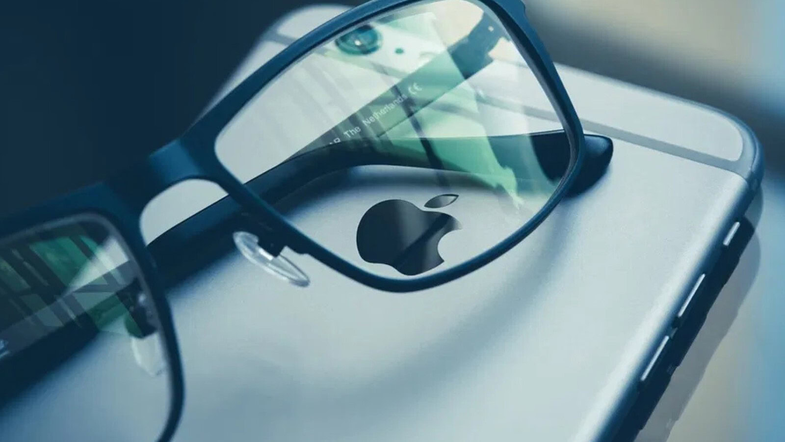 Smart glasses, l'Edpb chiede tutele contro registrazioni nascoste