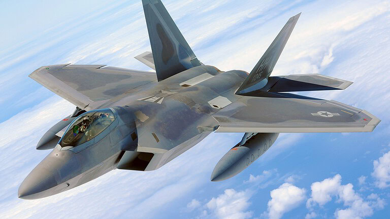 F-22 Raptor dà ordini tattici al drone Fury di Anduril