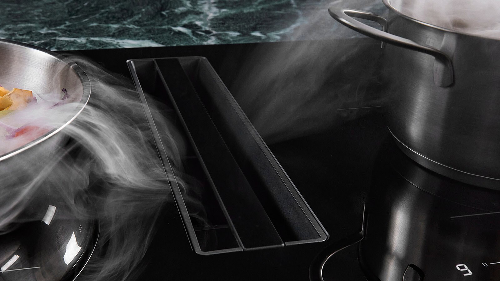 LG KCH7D3227MN, il piano a induzione con cappa integrata