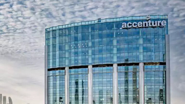Accenture limita Claude: budget IA di circa 25 euro a persona