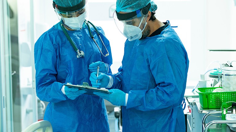 AI Biosecurity Lab: il Regno Unito arruola OpenAI e Anthropic