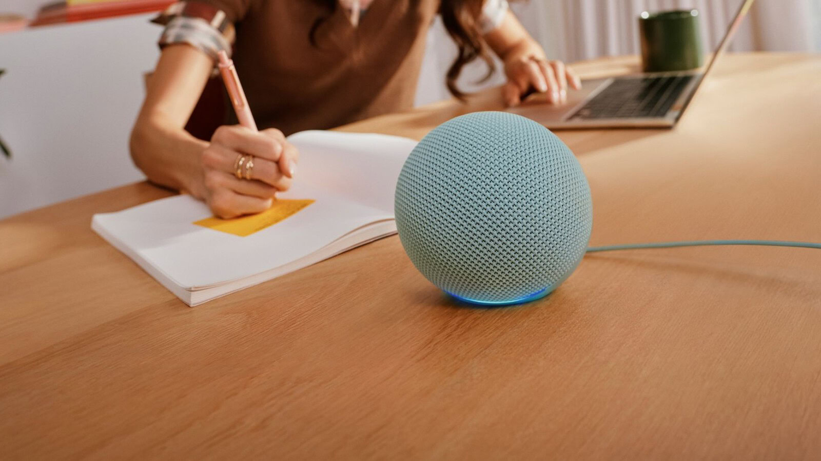 Amazon rinnova Alexa: arrivano Echo Dot, Echo Time e Echo Studio