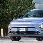 Nuova Hyundai Kona, il muletto è già in strada: debutto nel 2027