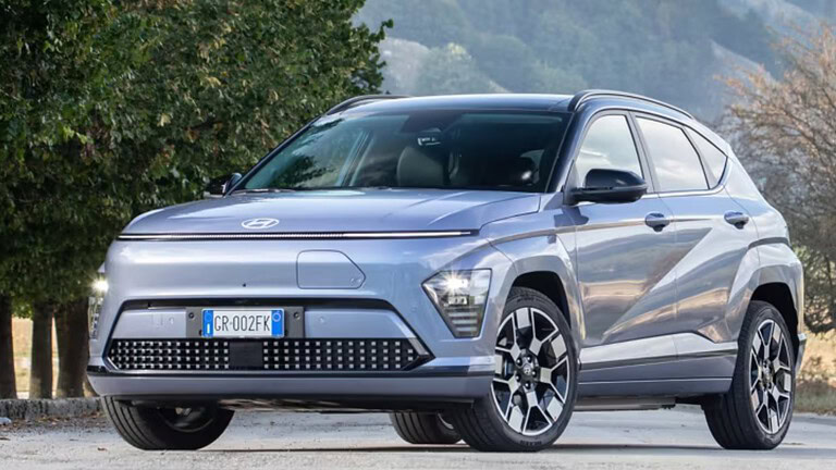 Nuova Hyundai Kona, il muletto è già in strada: debutto nel 2027