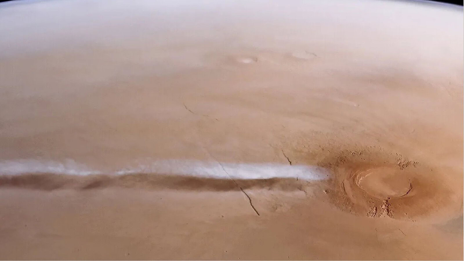 Marte, la nube di 1.800 km