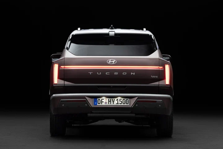 nuova Hyundai Tucson - dettaglio Hyundai Tucson, sesta generazione più spaziosa e fino a 292 CV