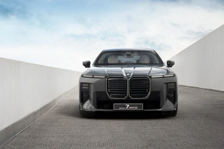 BMW Concept 7 Protection BMW Concept 7 Protection, la Serie 7 blindata che resta discreta