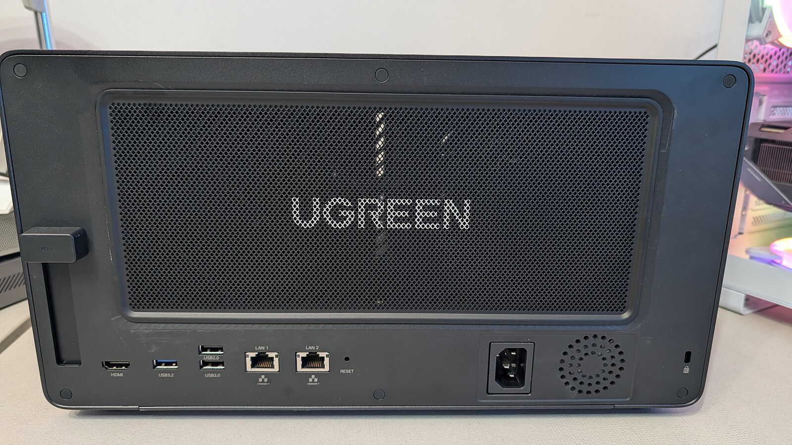 UGREEN DXP8800 Ultra - immagine 37 UGREEN DXP8800 Ultra - immagine 37