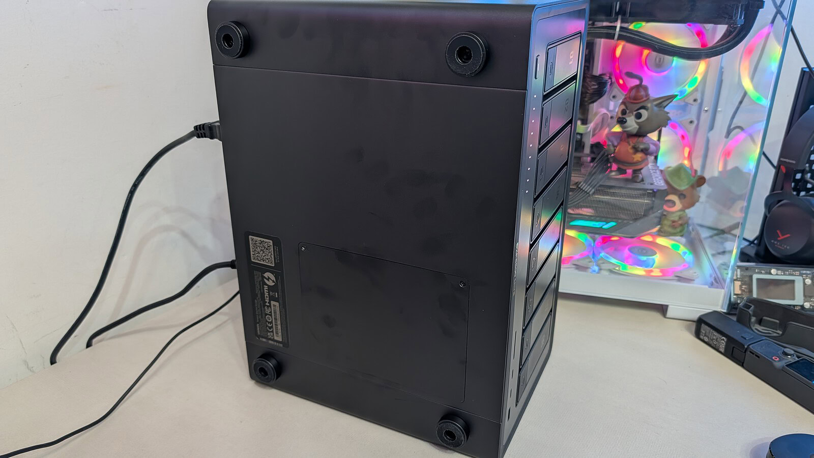 UGREEN DXP8800 Ultra - immagine 42 UGREEN DXP8800 Ultra - immagine 42