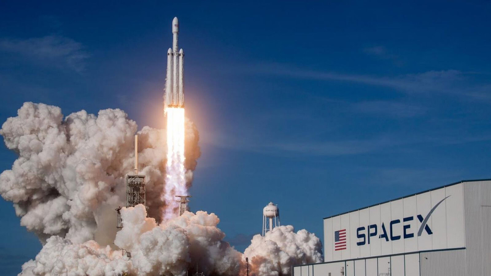 SpaceXAI diventa SpaceXSI: Musk segue la spinta di Trump