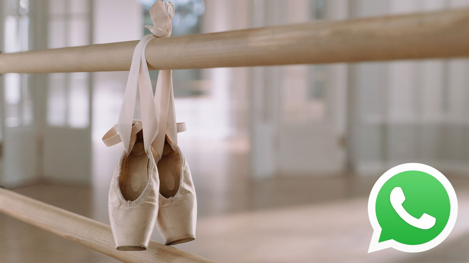 WhatsApp, torna la truffa della ballerina: così rubano l'account