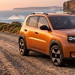 Fiat Grande Panda benzina, ibrida o elettrica: il test in pista