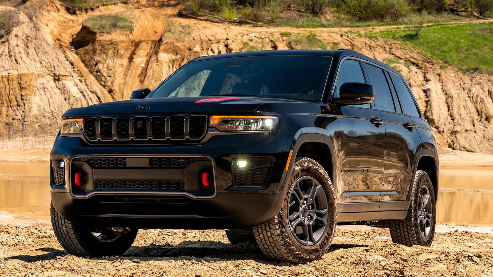 Jeep Cherokee Trailhawk 2027, arriva il riduttore a due velocità