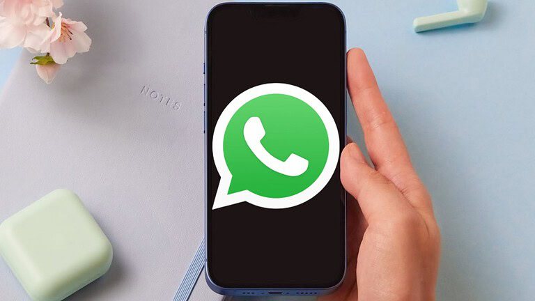 WhatsApp su iPhone prepara il browser interno per tutti i link