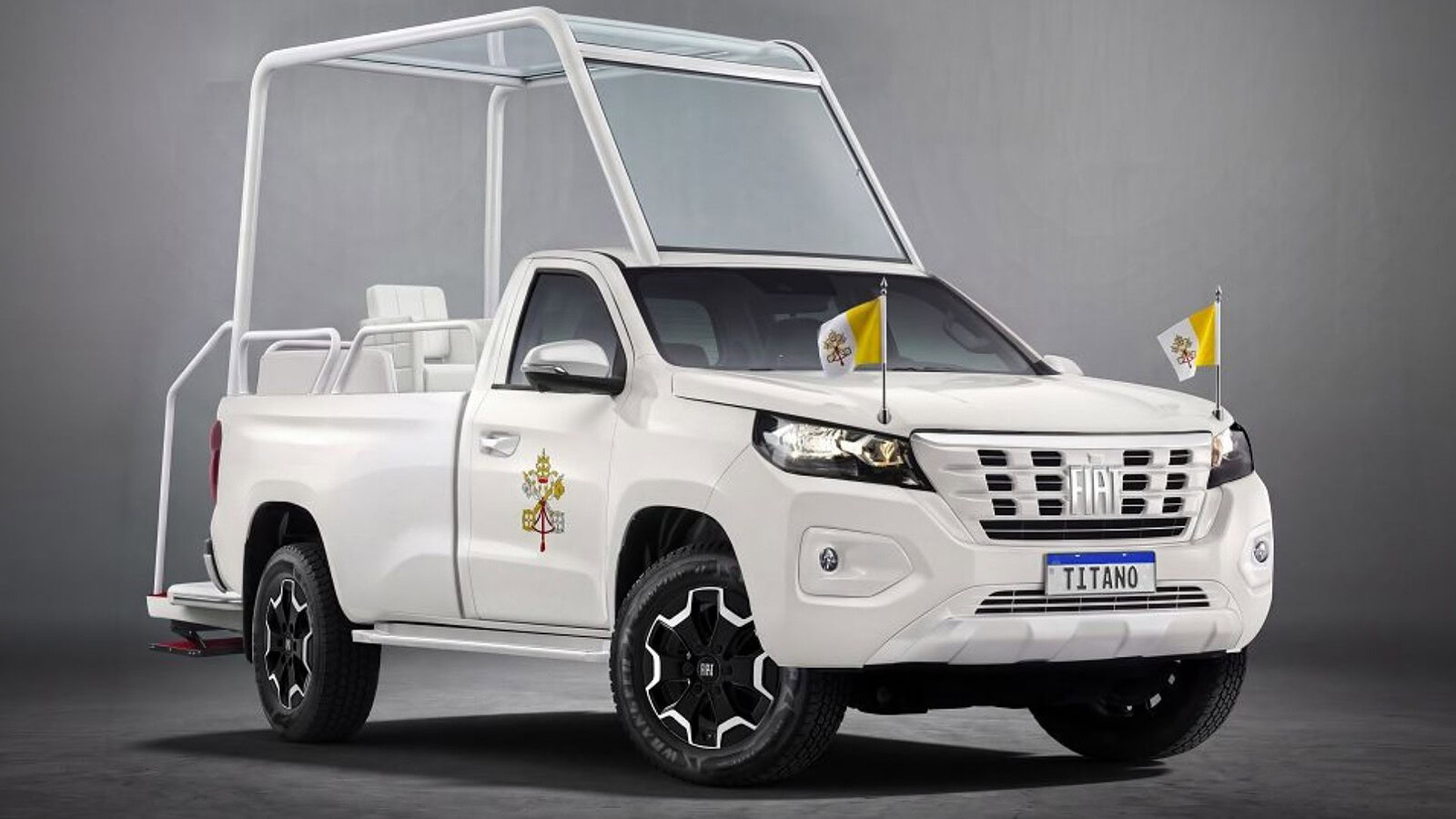 Fiat Titano diventa la papamobile di Leone XIV in Uruguay