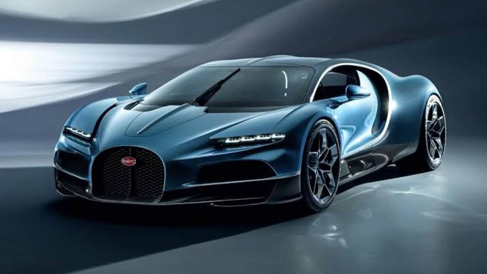 Bugatti Tourbillon, Mate Rimac ha salvato il V16 dall'elettrico