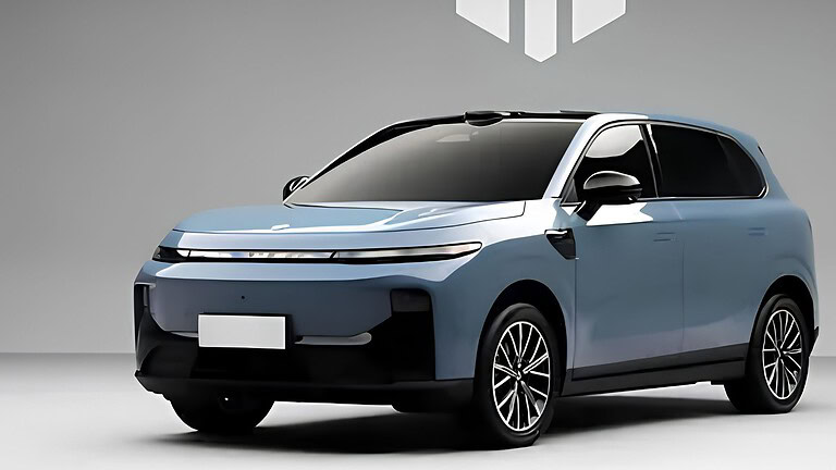 Leapmotor e l'addio ai tasti fisici: lo schermo divide chi guida