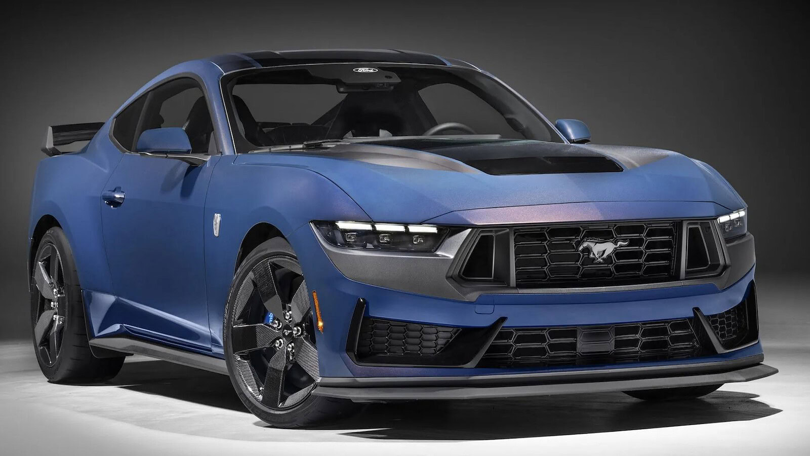 Ford Mustang Dark Horse, il V8 manuale che sfida l'automatico