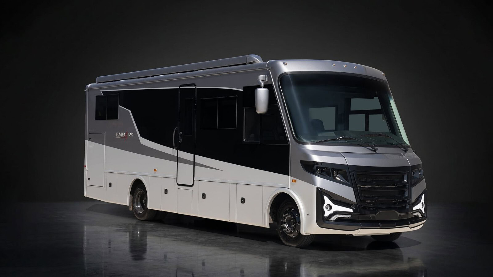Entegra Coach Embark, il camper elettrico con range extender