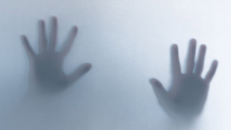 Sindrome delle persone infestate: 10 anni di presenze in famiglia