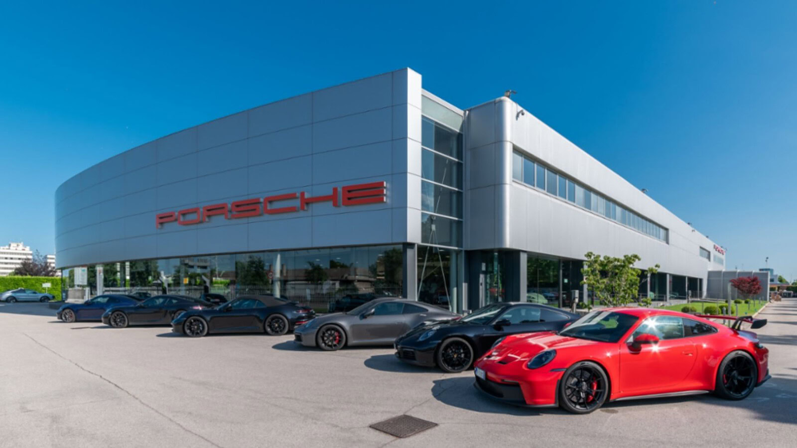 Porsche, utili a 1,74 miliardi nonostante il calo delle consegne