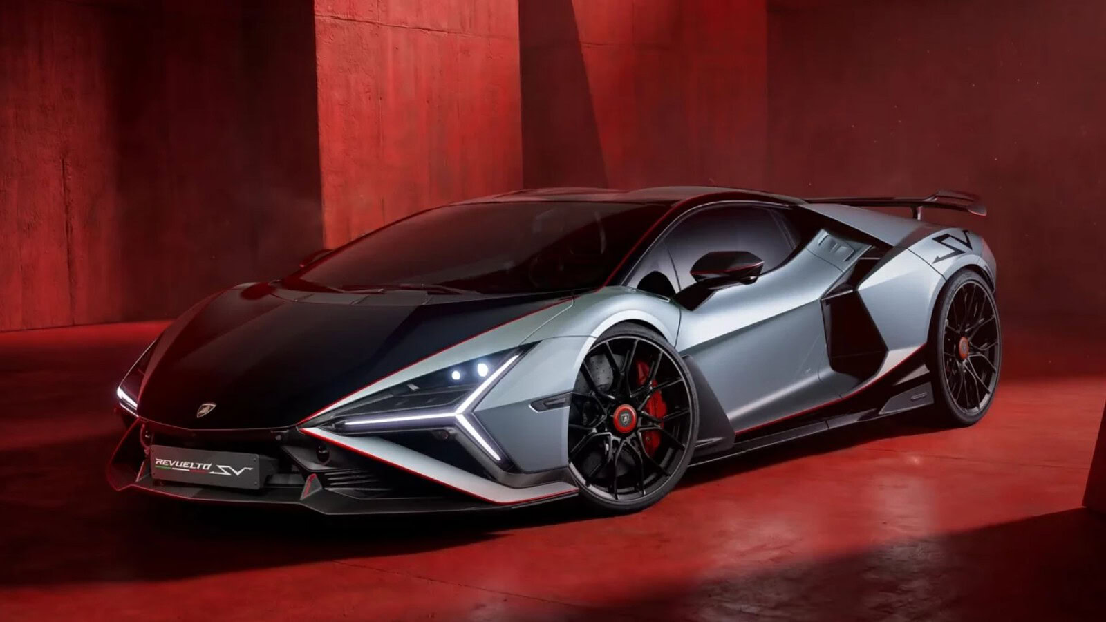 Lamborghini, da Urus a Revuelto SV un solo DNA di design