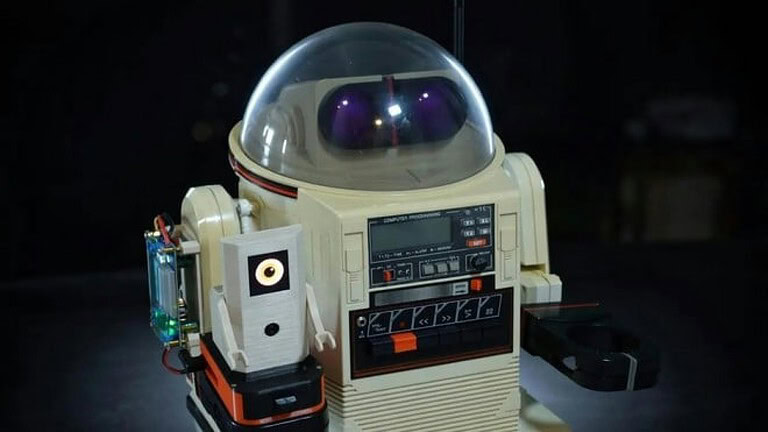Omnibot rinasce con l'IA: il robot giocattolo anni '80 ora vede