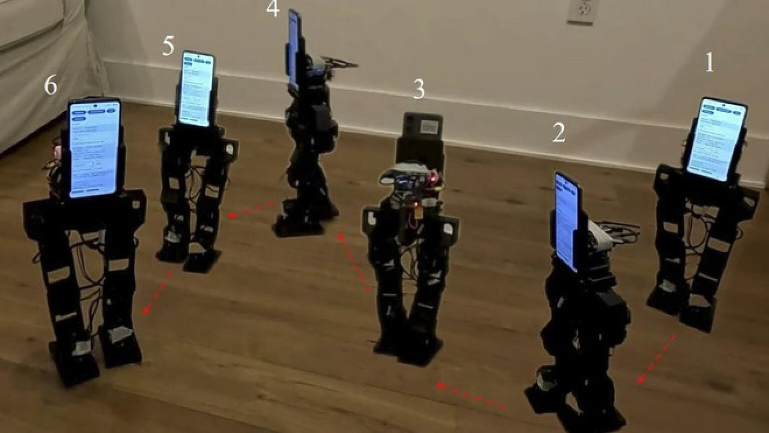 PhoneBot, il vecchio smartphone Android diventa un robot umanoide