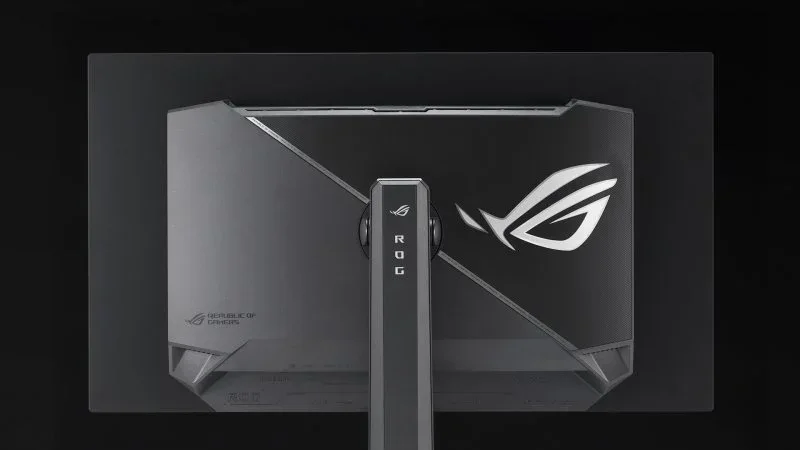 ASUS ROG Strix OLED - dettaglio ASUS ROG Strix OLED XG32UQDS ufficiale: 4K, 180 Hz e BlackShield